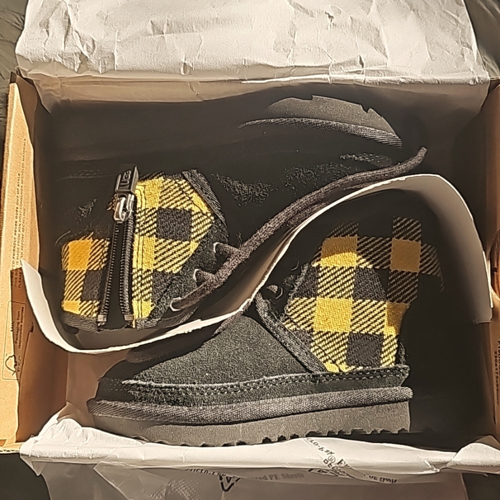 Gender neutral. Like new Plaid children, Ugg boots